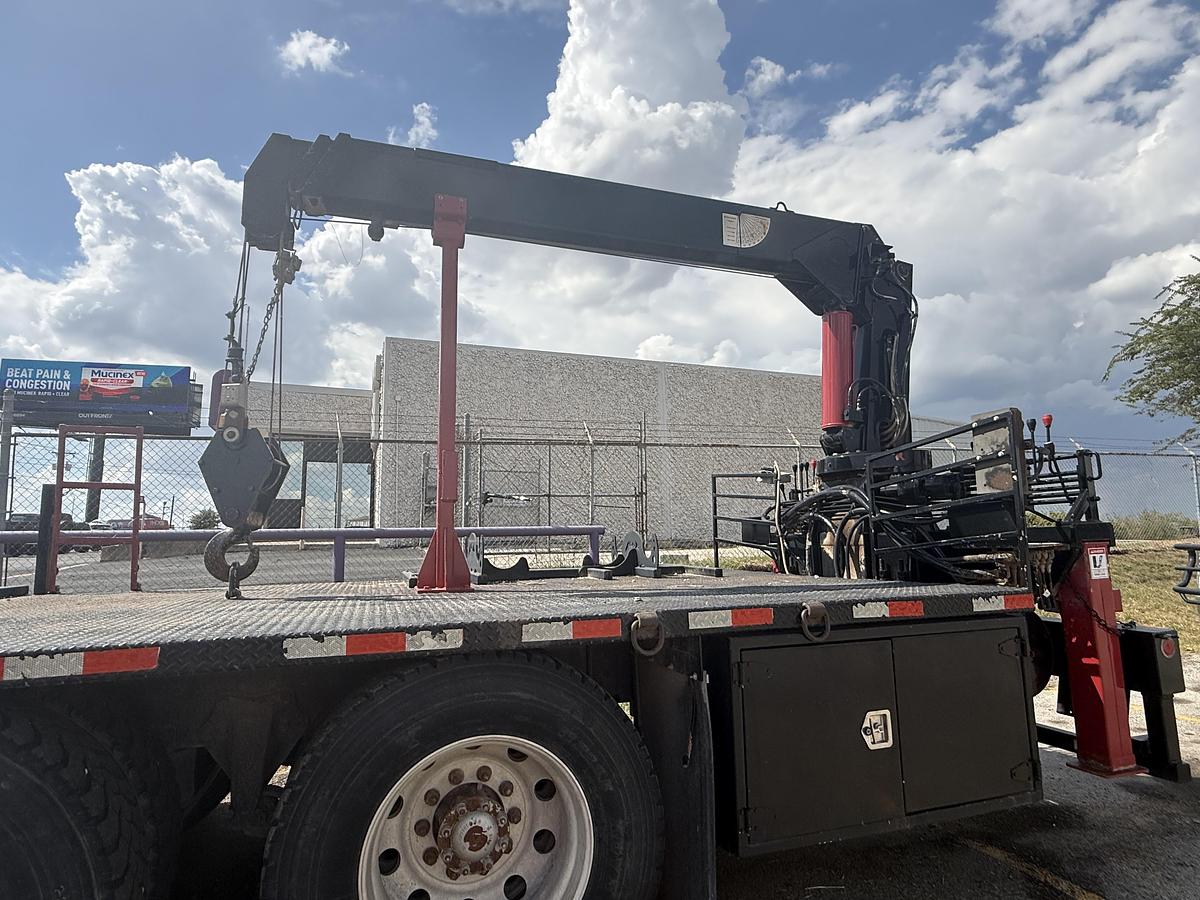 Used 2006 Western Star 4900 Boom Truck, Sleeper