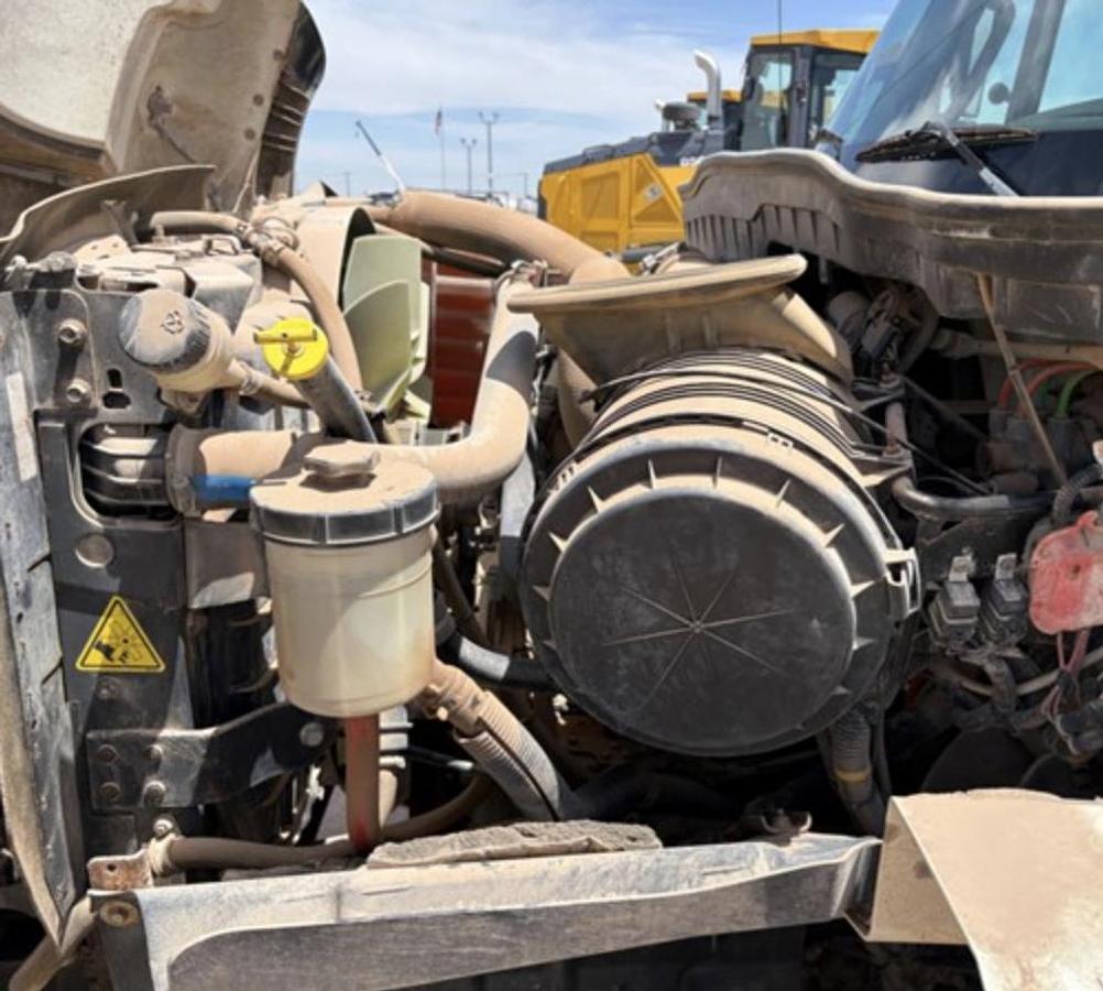 Used 2013 INTERNATIONAL WORKSTAR 7400 S/A CHEMICAL THEATER TRUCK 