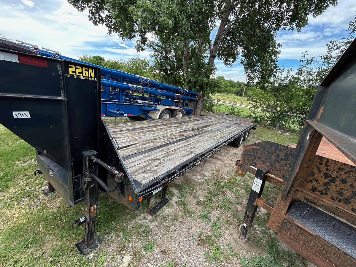 Used 2013 Big Tex 25ft Gooseneck Trailer