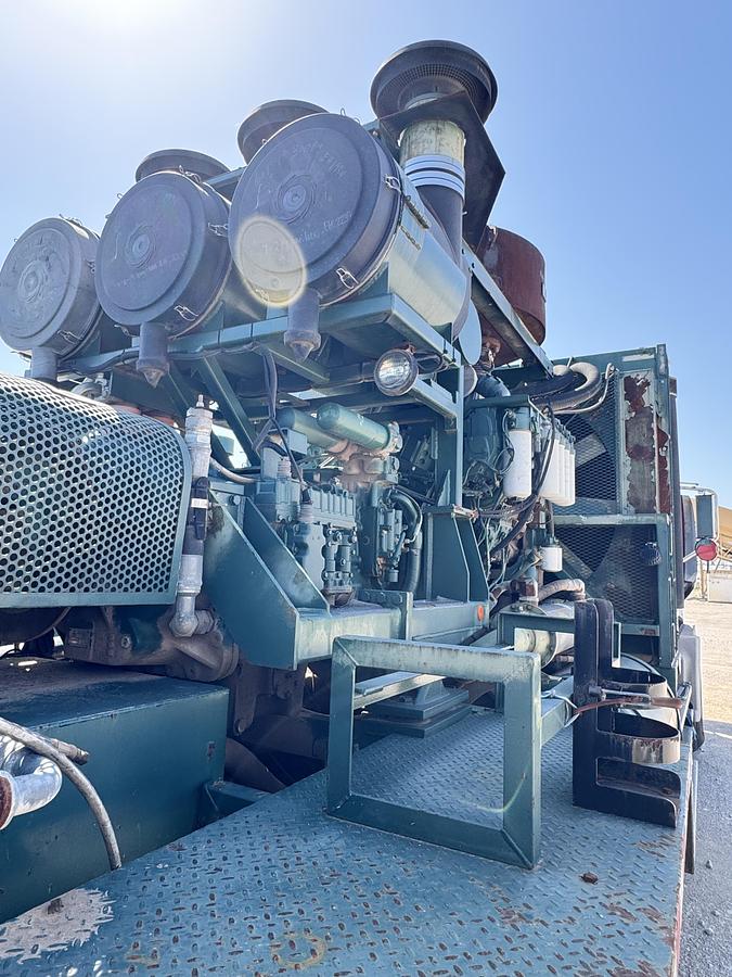 Used 2010 Mack High-Pressure Frac Pump Truck - GU820
