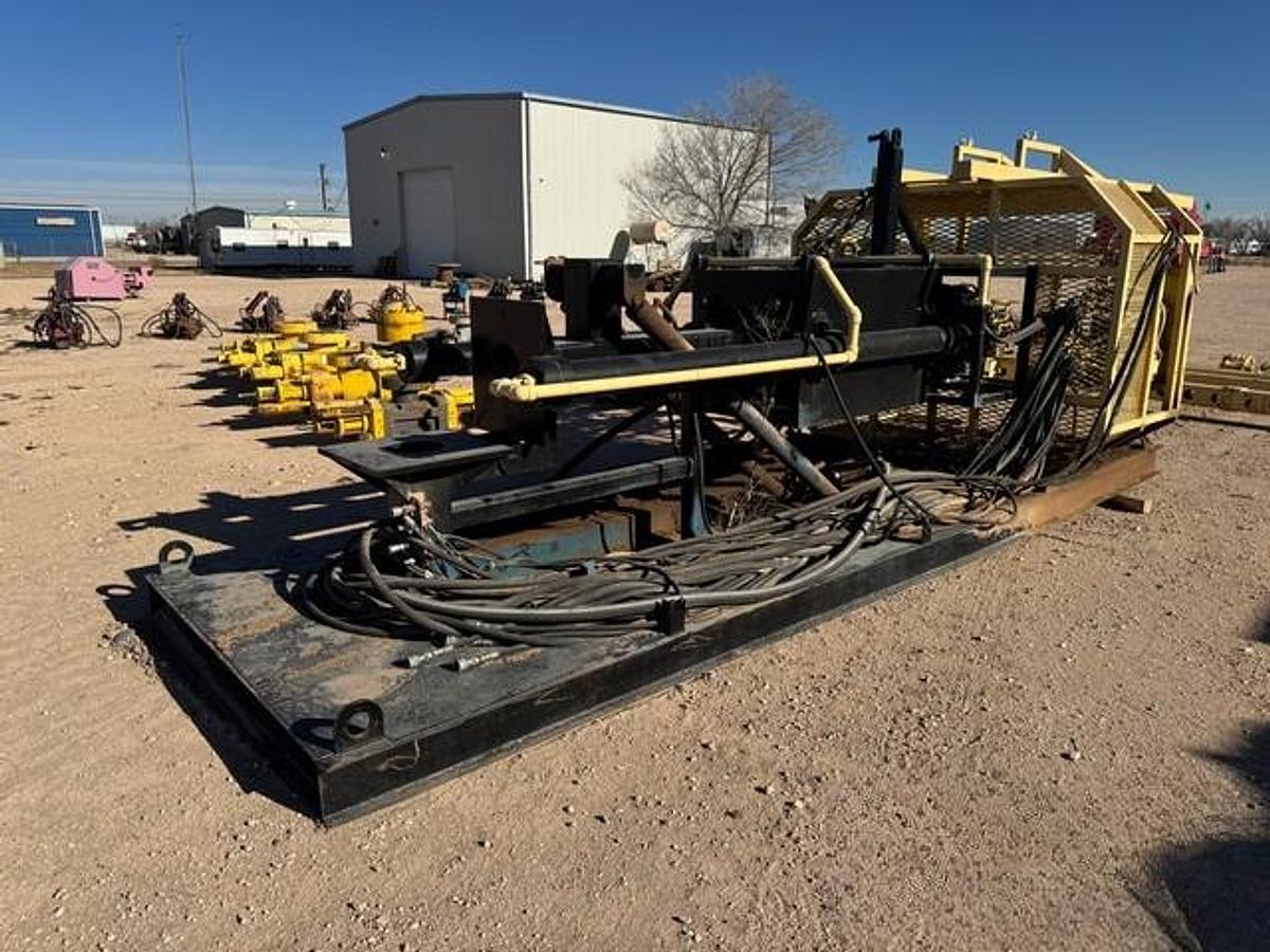 Used Rig Assist Snubbing Training Unit - Hydraulically Raised Work Platform - Controls