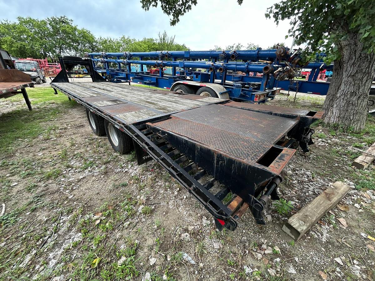 Used 2013 Big Tex 25ft Gooseneck Trailer