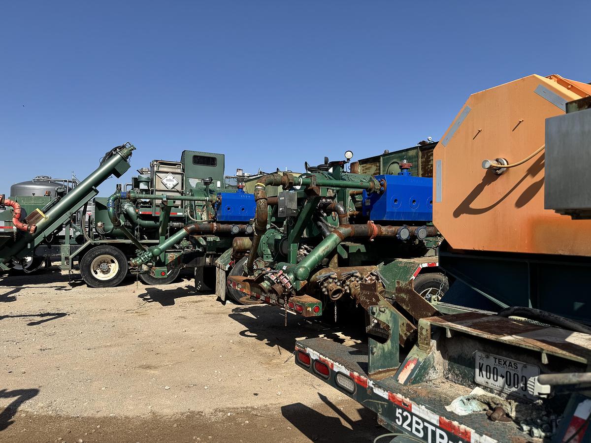 Used 2011 Mack High-Pressure Frac Pump Truck - GU813