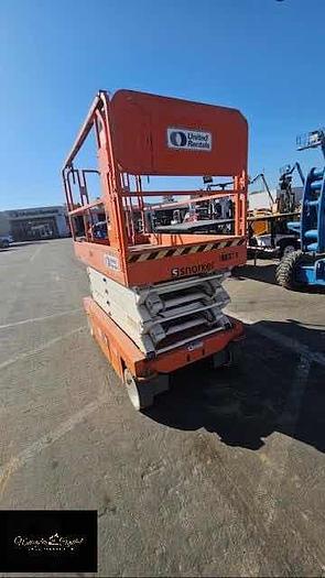 Used 2017 Snorkel Scissor Lift  S4732E