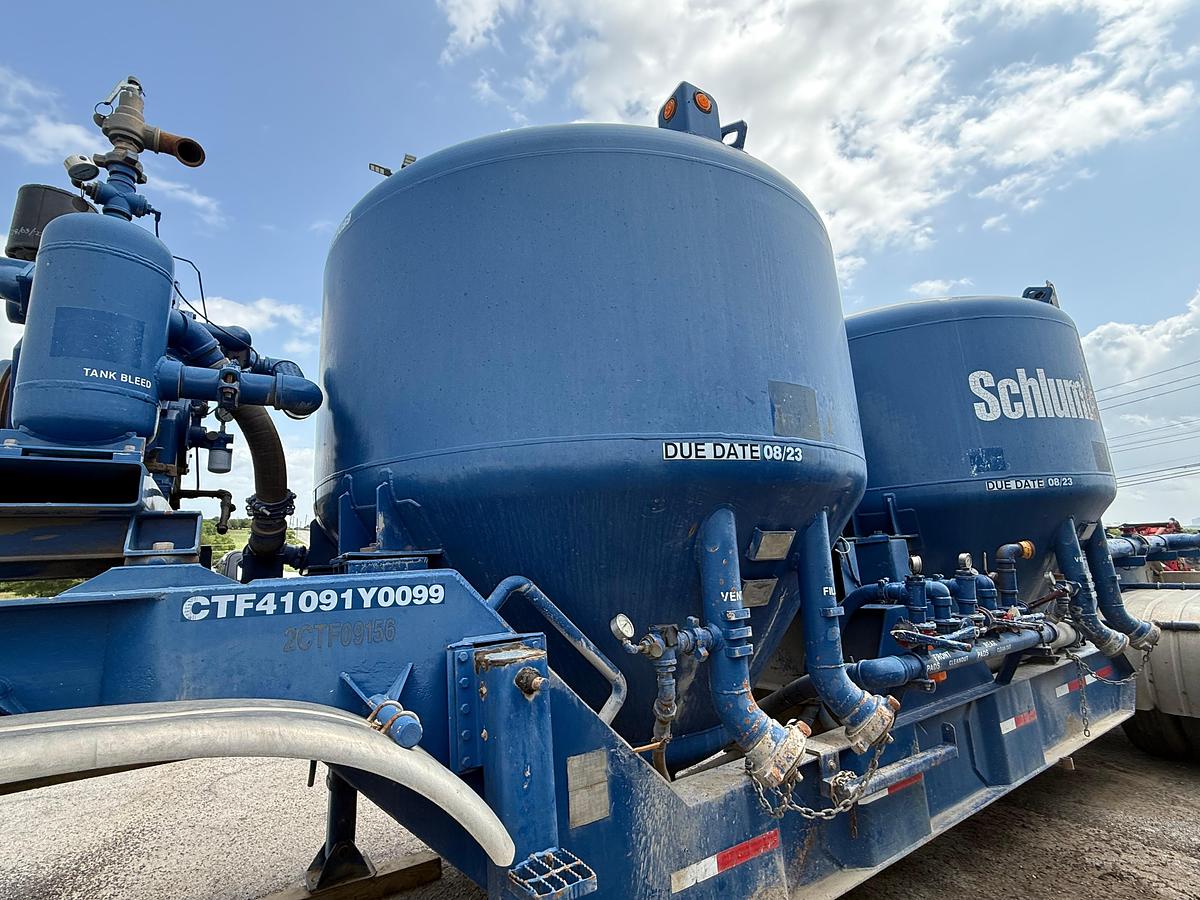 Used 1982 Clark DDT Bulk Trailer