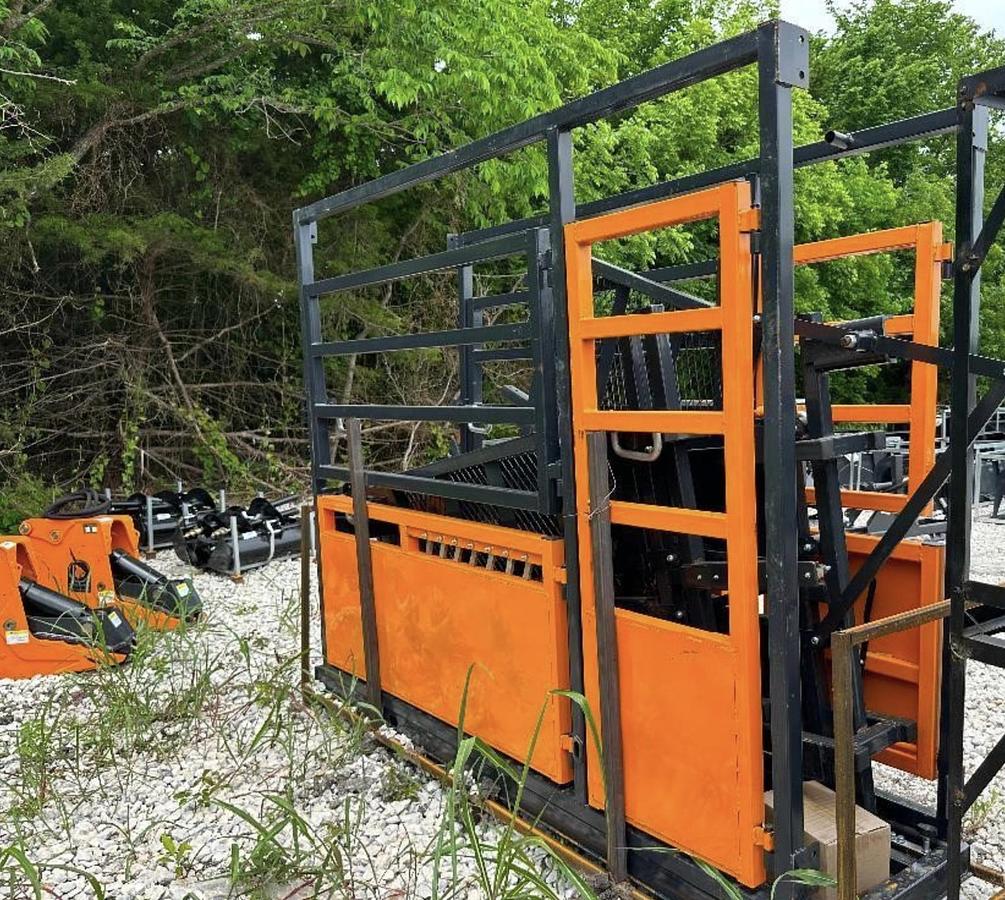 Used Unused 2026 Landhonor LHR-CSC10 10ft Cattle Squeeze Chute