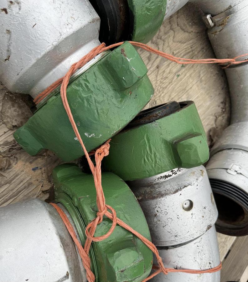 Used (16) 4" Fig. 1002 Chicksans