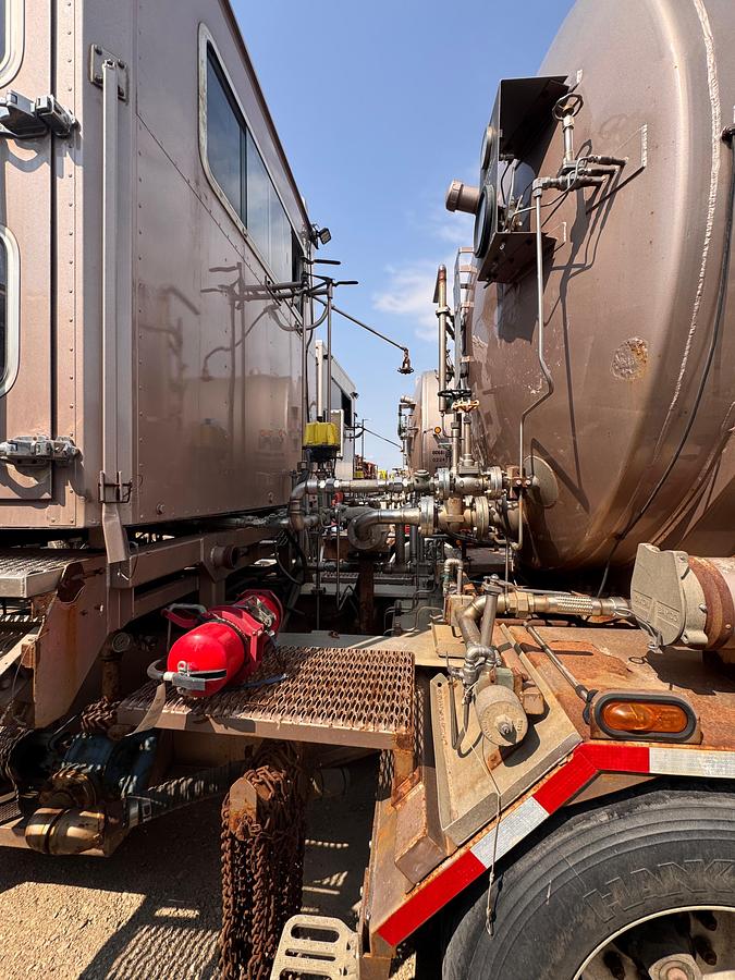Used 2006 Peerless CH-42-3A 42ft Tri-Axle Drop Deck Non-Fired Nitrogen Pumping Trailer