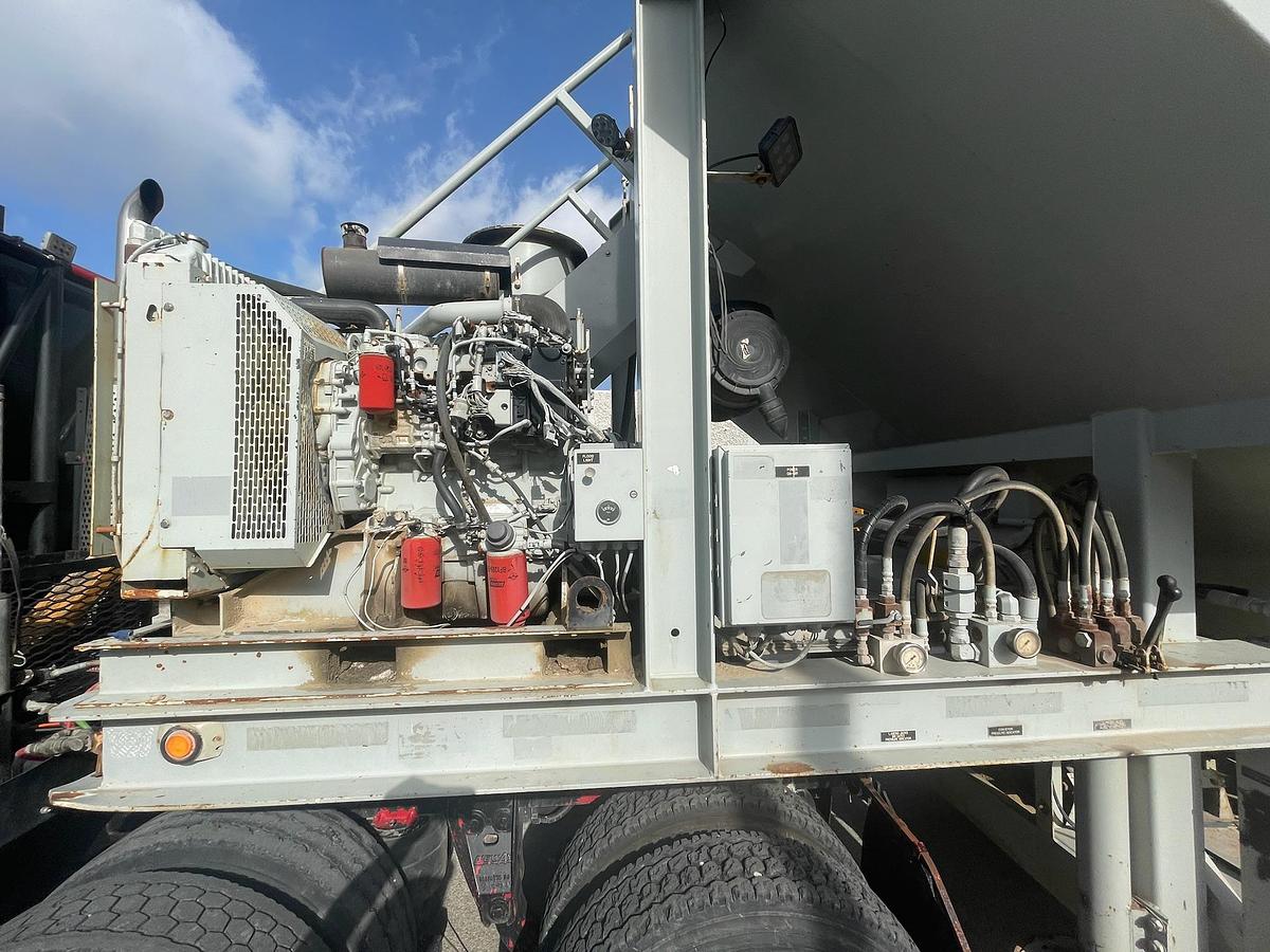 Used 2011 Appco FS-40 Bulk Sand Storage Trailer