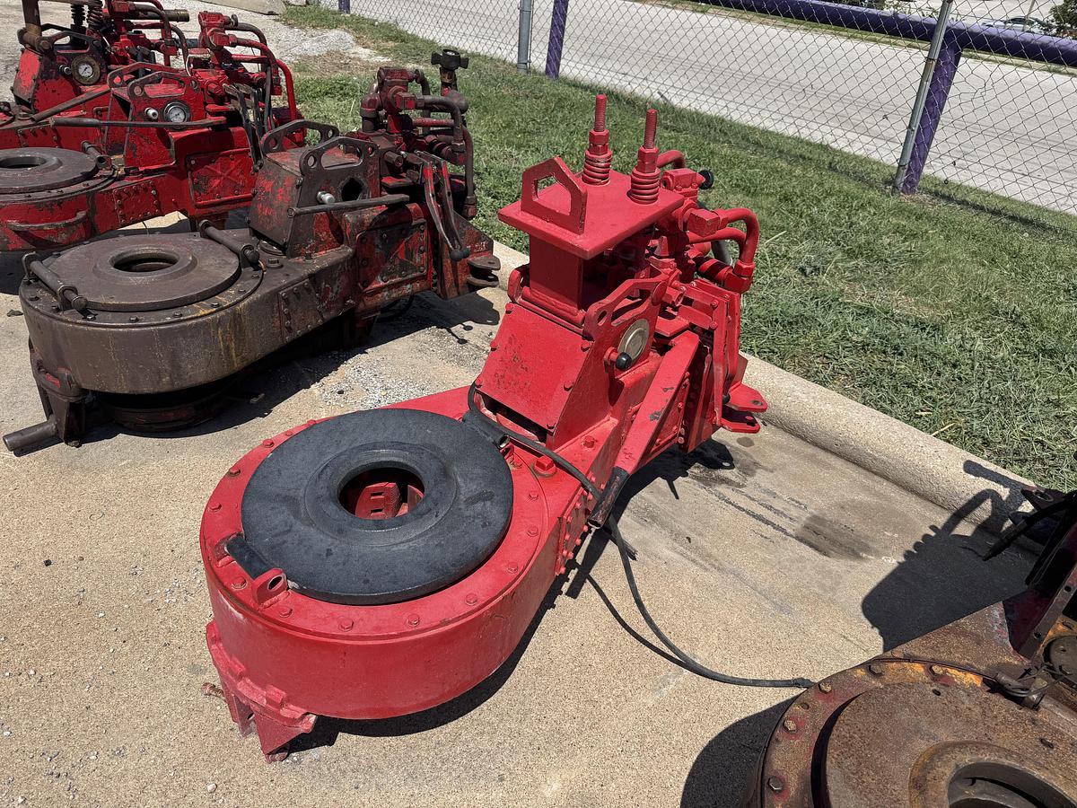 Used Foster 58-93R Hydraulic Tubing Tongs