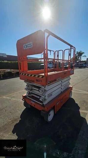 Used 2017 Snorkel Scissor Lift  S4732E