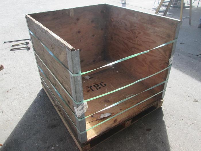 Used Shipping or Storage containers, boxes, wood crates (heavy duty) Shipping or Storage containers, boxes, wood crates (heavy duty)