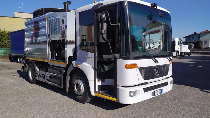 Usato 2008 MERCEDES ECONIC CAPPELOTTO