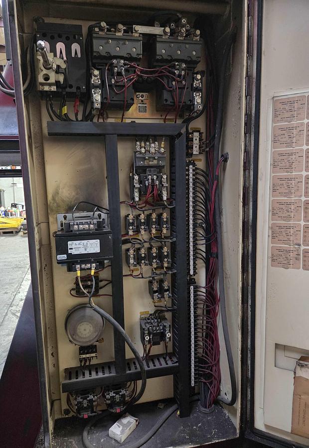 Used Cincinnati Milacron Heavy Duty Milling Machine, Model Hydrotel, 28" X 157" table, 144" of table travel, 1800 RPM, 30 HP 