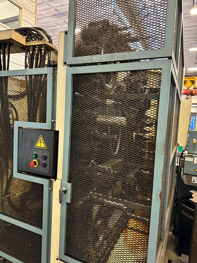 Used Niigata Horizontal Machining Center, Model 63, 24.5" X 24.5" Pallet, X-39.4", Y-33.5", Z-29.5", Cat 50 Taper, 35HP, 10,000RPM, Fanuc 16i