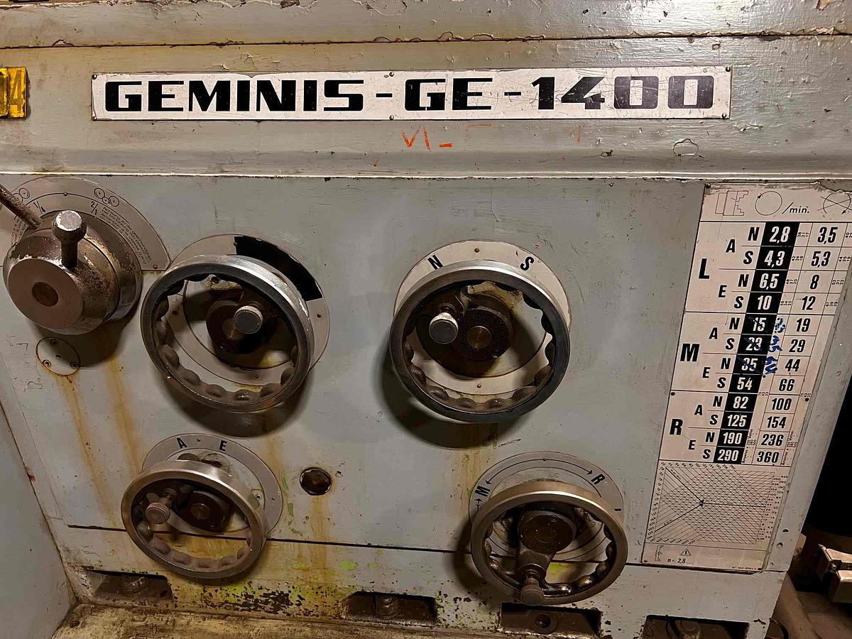 Used Geminis Engine Lathe, GE 1400, 60" Swing, 42" Swing over cross slide, 318" Between centers, 560 RPM