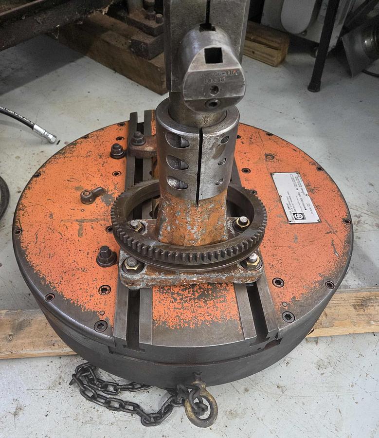 Used Giddings & Lewis 26" Facing Head