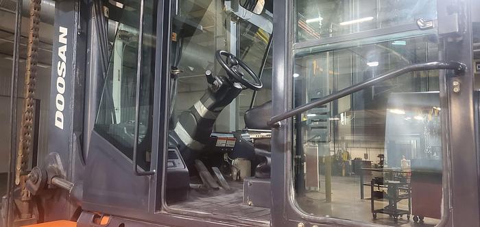 Used Doosan 36,000 lbs. Capacity forklift, Pneumatic Tires, 162.5 HP Diesel engine, Truck Weight 46,000 lbs. 96" forks,