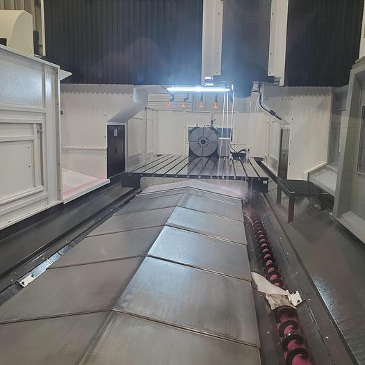 Used Huron NX Series High Performance Double Column Vertical Machining Center NX-4222, 79" X 137" Table, X Travel, 165" Y Travel 108.5", 55 HP 10,000 RPM