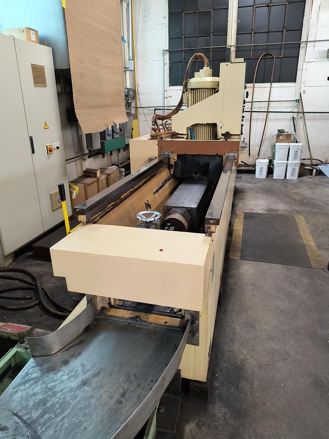 Used Gockel Knife Grinder, Model GB 65 EL, Grinding Wheel 30 HP, Grinding length 100"