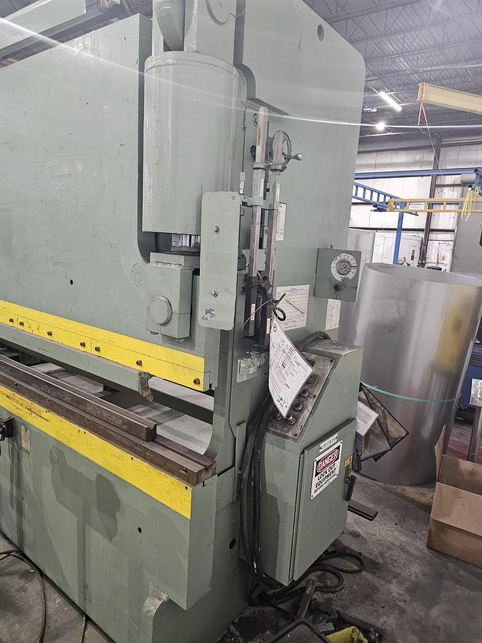 Used BETENBENDER Press Brake, 190 Ton, 144" between housings