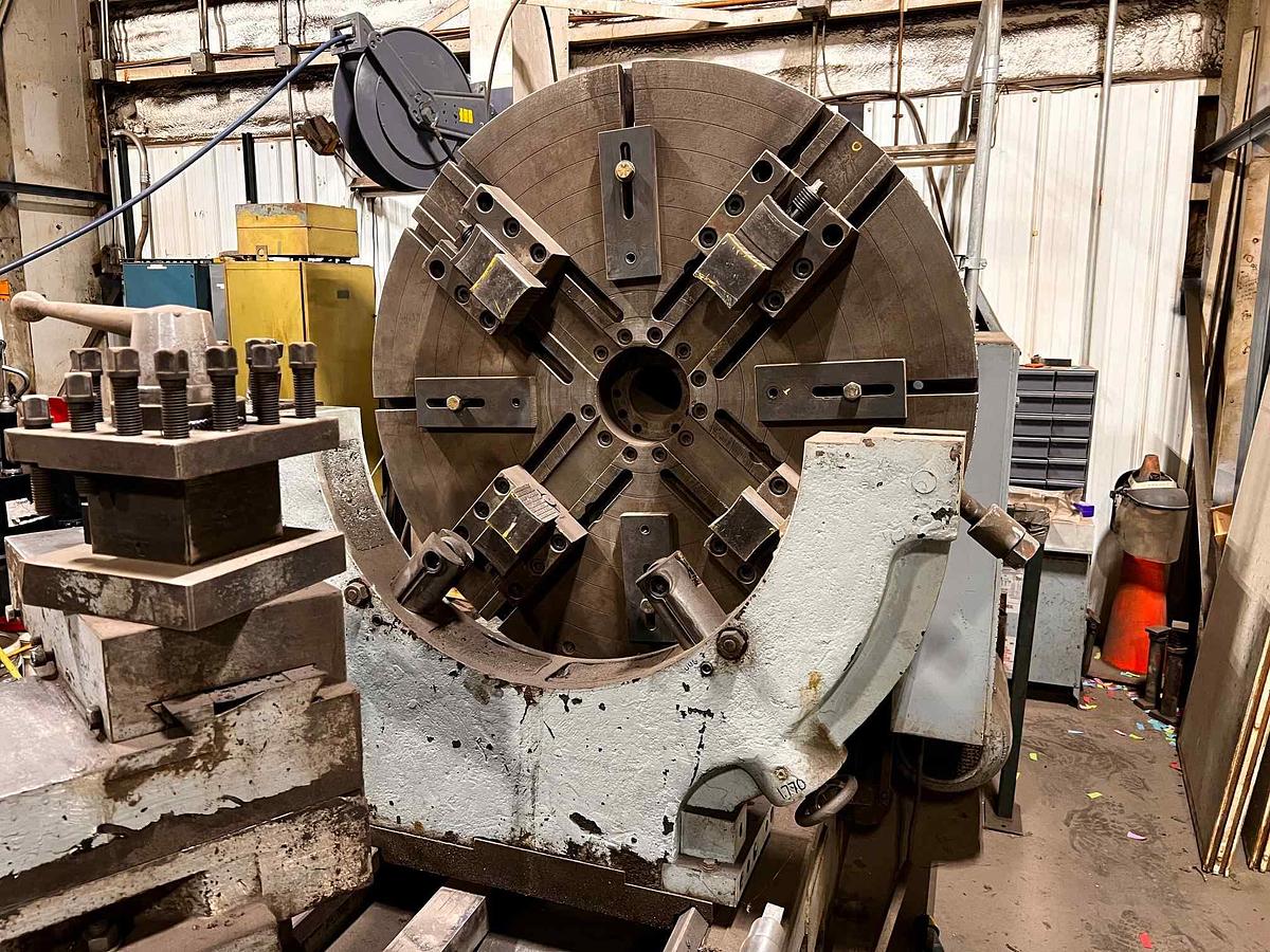 Used Geminis Engine Lathe, GE 1400, 60" Swing, 42" Swing over cross slide, 318" Between centers, 560 RPM