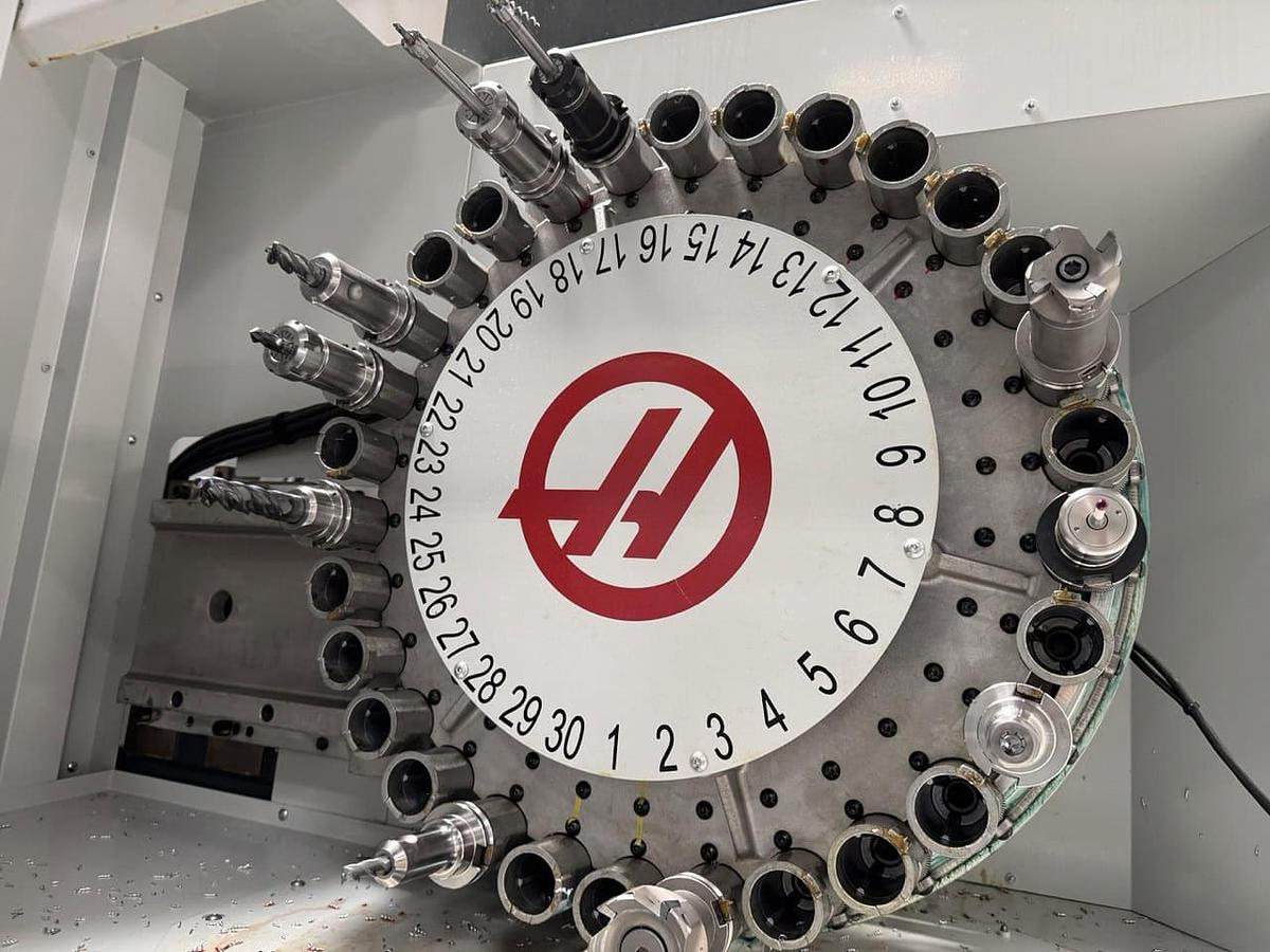 Used HAAS 5 Axis Vertical Machining Center, Model UMC 1000SS, X-40", Y-25", Z-25, 30 HP, 12,000rpm,, Cat 40, 30 ATC, HAAS CNC