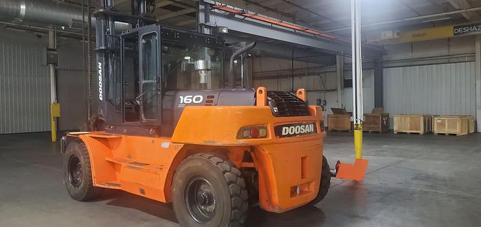 Used Doosan 36,000 lbs. Capacity forklift, Pneumatic Tires, 162.5 HP Diesel engine, Truck Weight 46,000 lbs. 96" forks,
