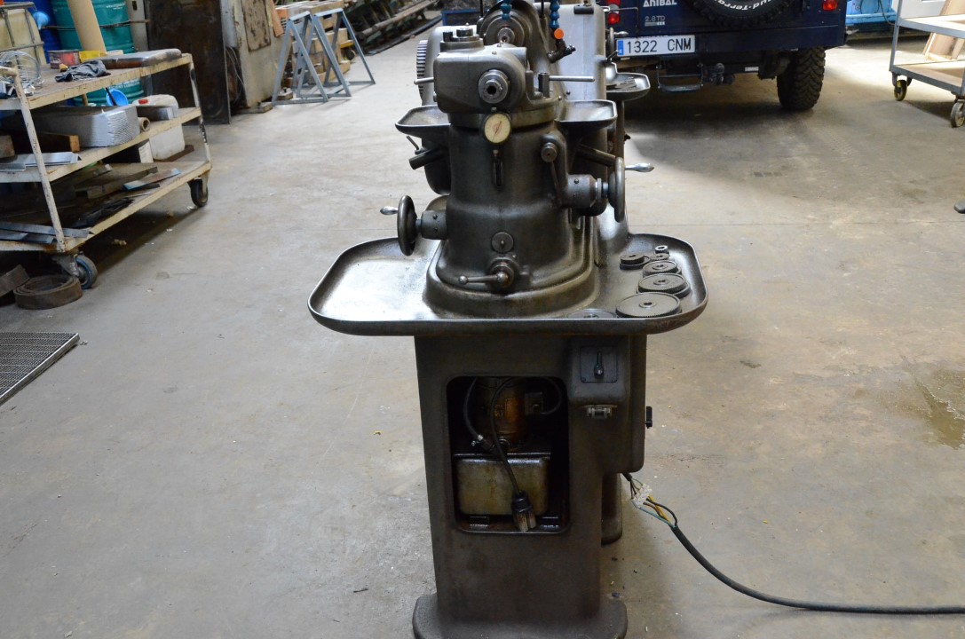 Used Gear Shaping Machine MIKRON 134 #4485