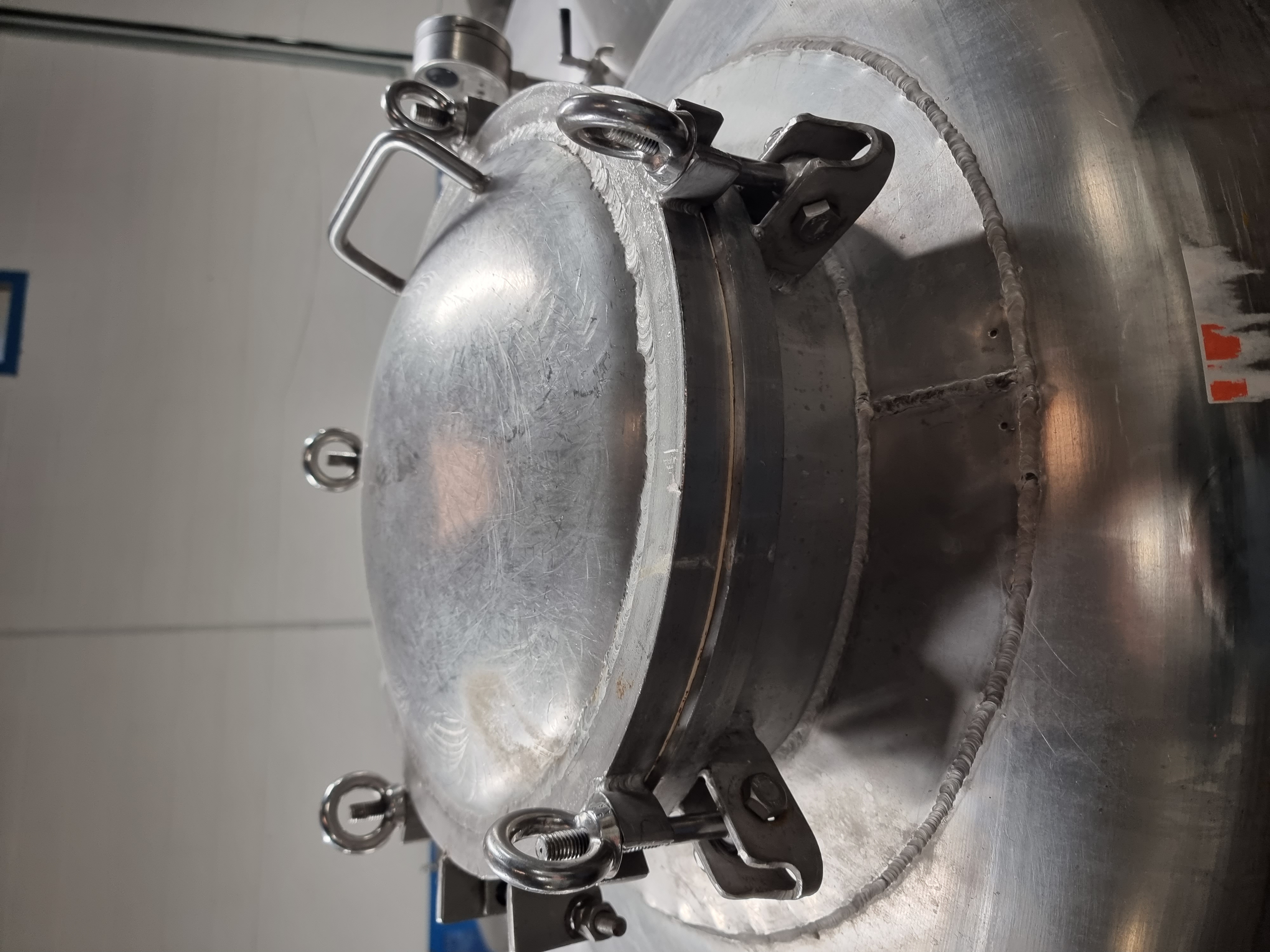 Used 1370Litre / 361 Gallon Stainless Steel Tanks 316L (40+ tanks)