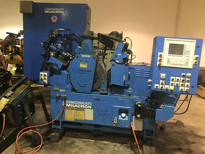 CINCINNATI MODEL 220-8 CENTERLESS GRINDER WITH PLC CONTROLS