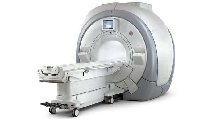 Used GE Optima MR450w 1.5T MRI
