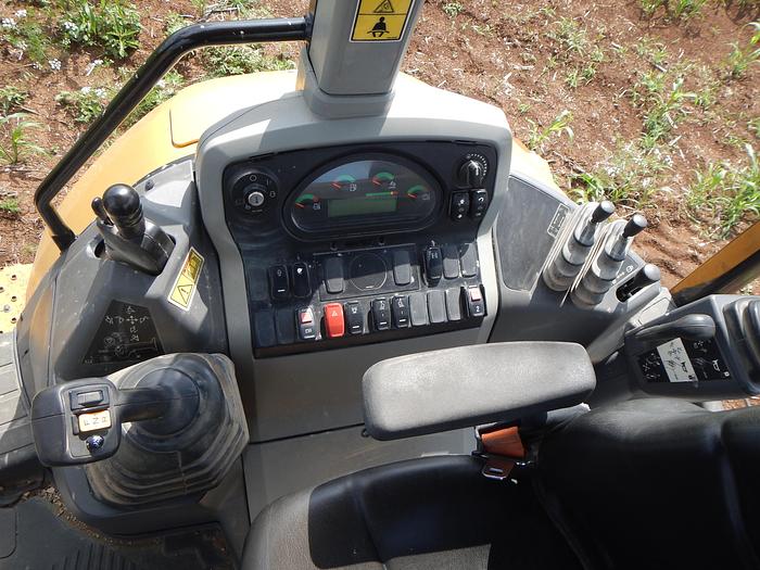 Used 2018 Caterpillar 420F2-IT