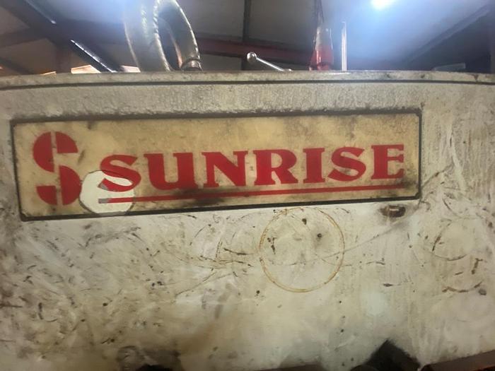 Used 2006 Sunrise IW100S Hydraulic Ironworker