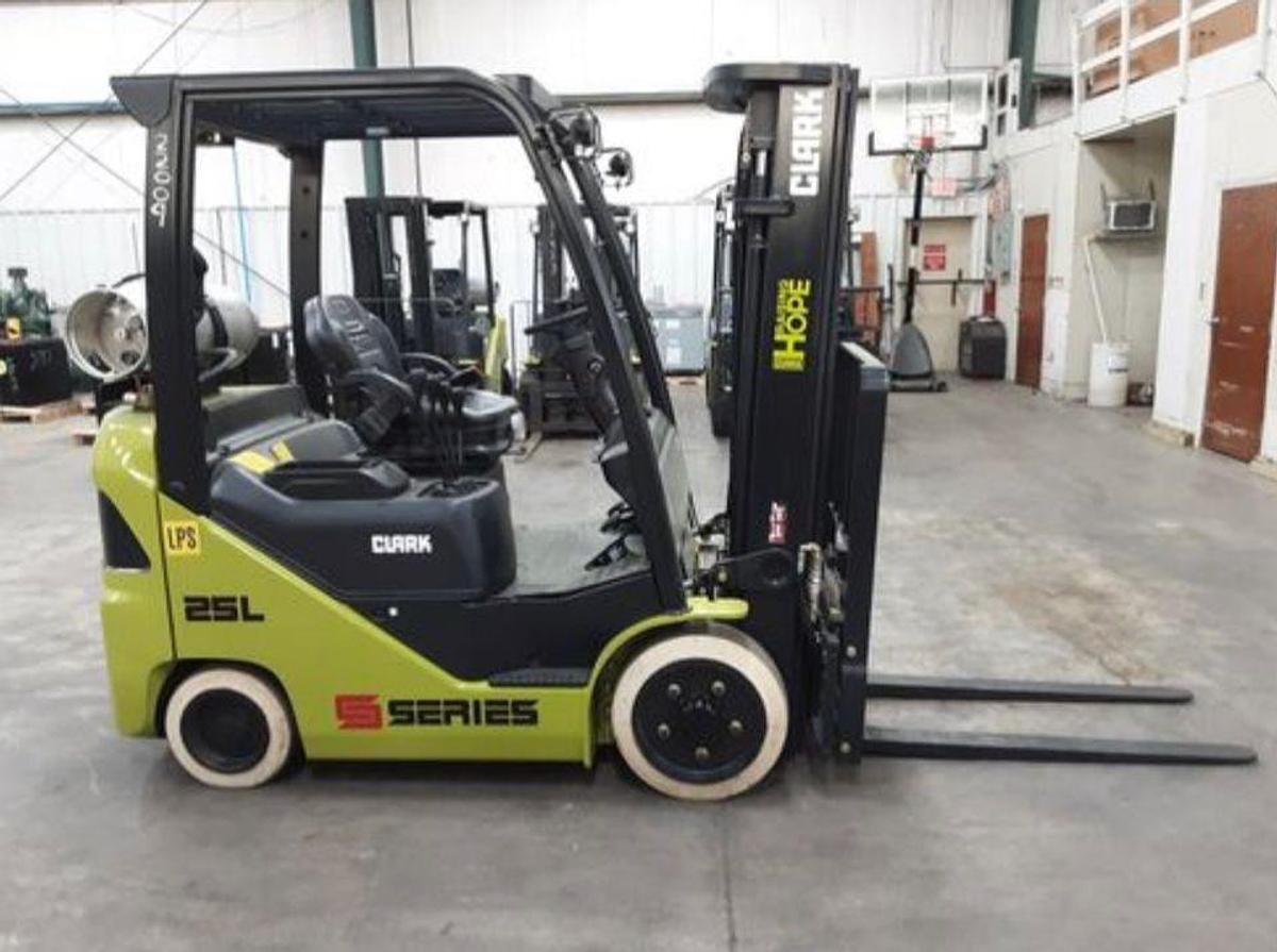 Used 2022 CLARK S25CL5000 LB CAPACITY 2022 CLARK S25CL 5000 LB CAPACITY
