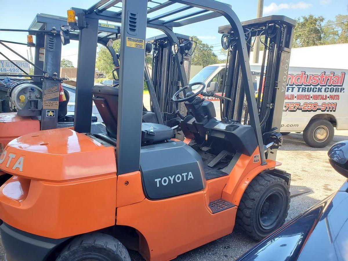 Used TOYOTA 7FDU25 DIESEL - IN STOCK STK#20075 TOYOTA 7FDU25 DIESEL - IN STOCK STK#20075