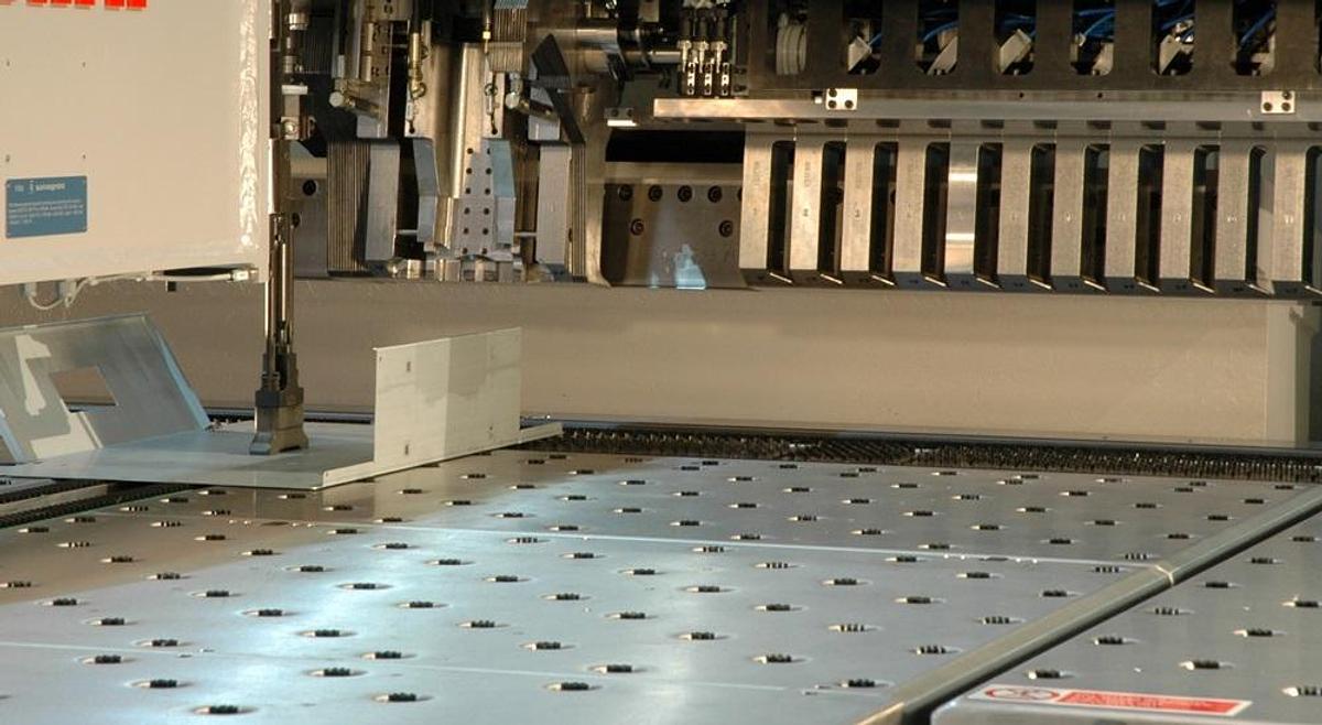 Used Best Brands Sheet metal machines in Poland