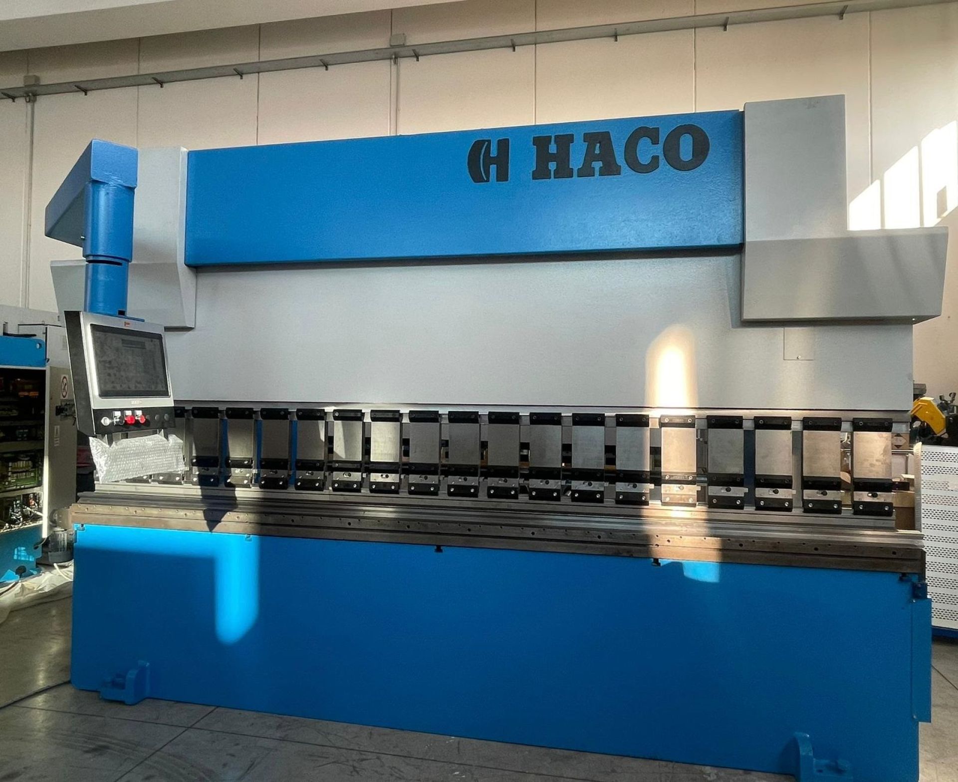 Used  HACO 4000mm x 175t Press Brake #0637