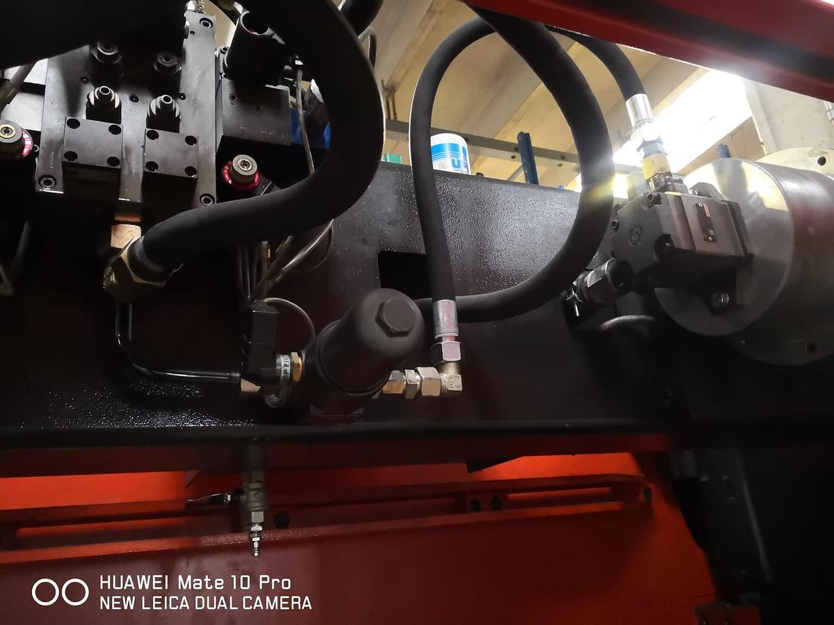 Used *** Robotic Cell #0078