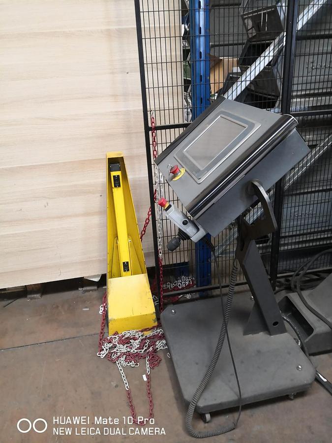 Used *** Robotic Cell #0078