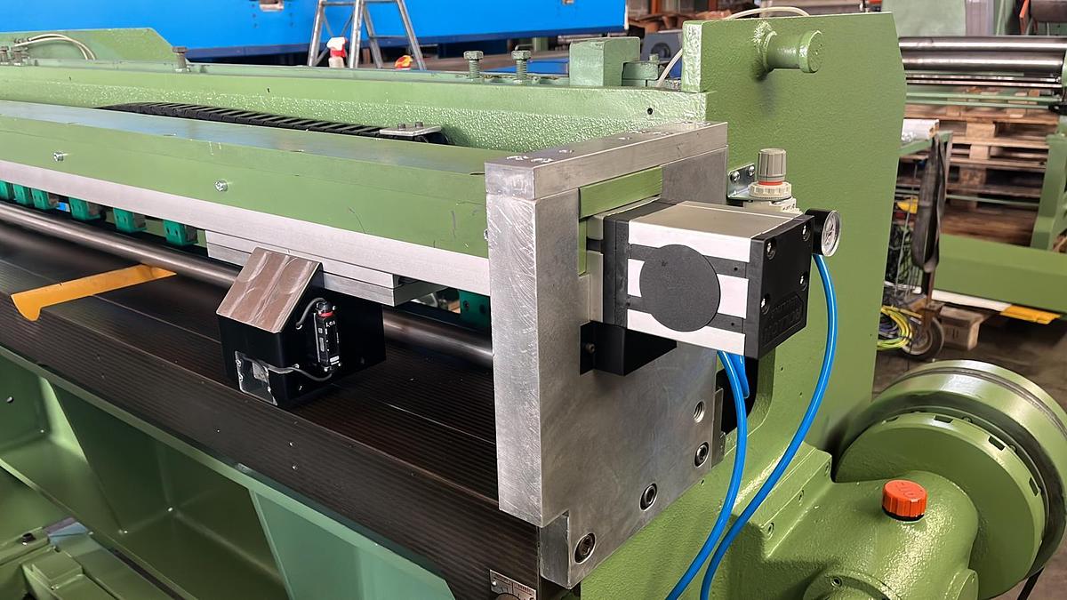 Used BELGIUS  1500x2mm Multi-Blanking Line #4921