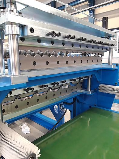 New F&P Trapez. Sheet Lines i.g. (New) #5054