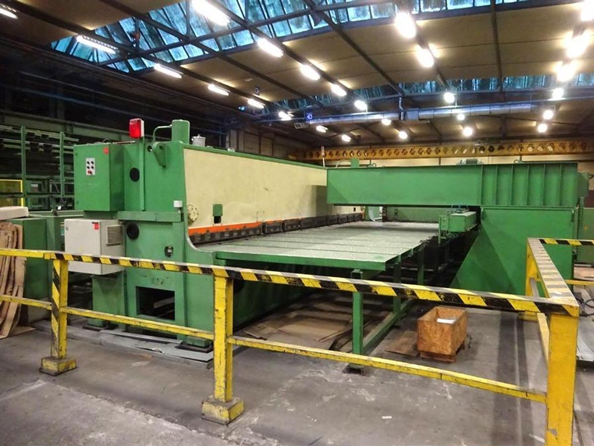 Used FASTI, LVD... CTLL with "Stucco" Embosser #0486