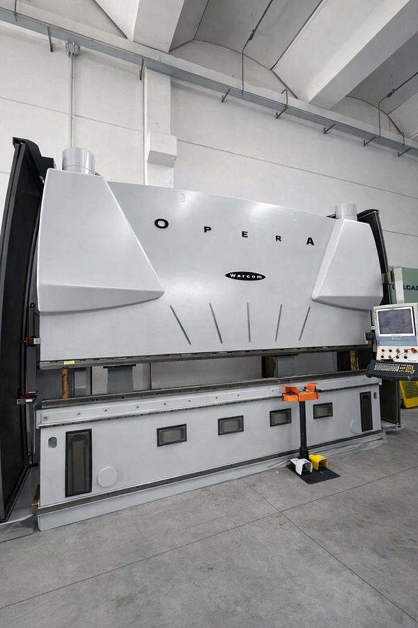 Used  WARCOM 4000mm x 200t Press Brake #0635