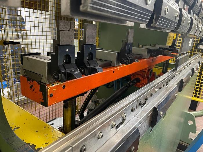 Used  GASPARINI 2150mm x 45ton #0168