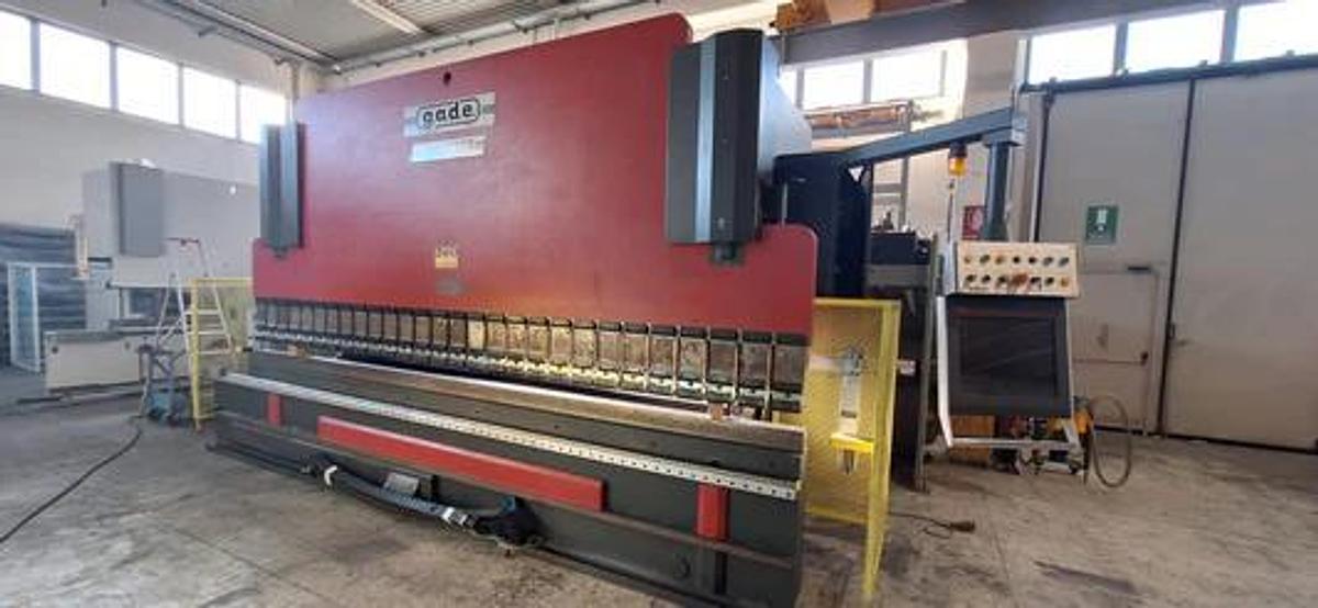 Used  BYSTRONIC, SALVAGNINI, SCHIAVI... Used press brakes