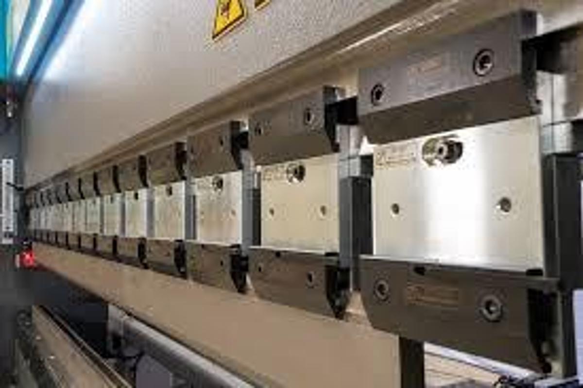 Used F&P Sheet Metal Machines etc. in North-East Italy -- Schio Warehouse