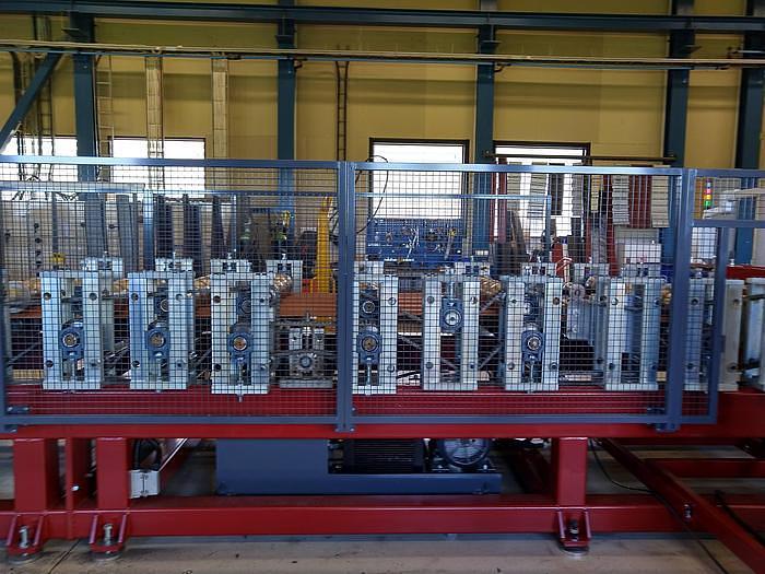 New F&P Dach- und Wandelemente / Produktionslinien