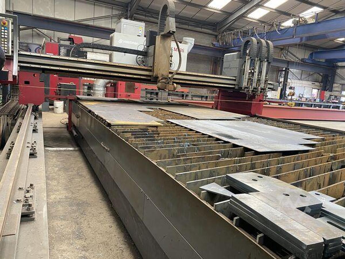 Used F&P Steel Service Center Equipment in Greece