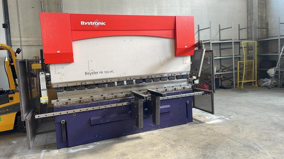 Used Best Brands Sheet Metal Machines in Greece